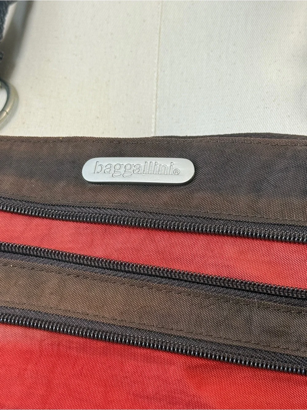 Baggallini Expandable Zip Around Travel Tote Brown Red Large Bag